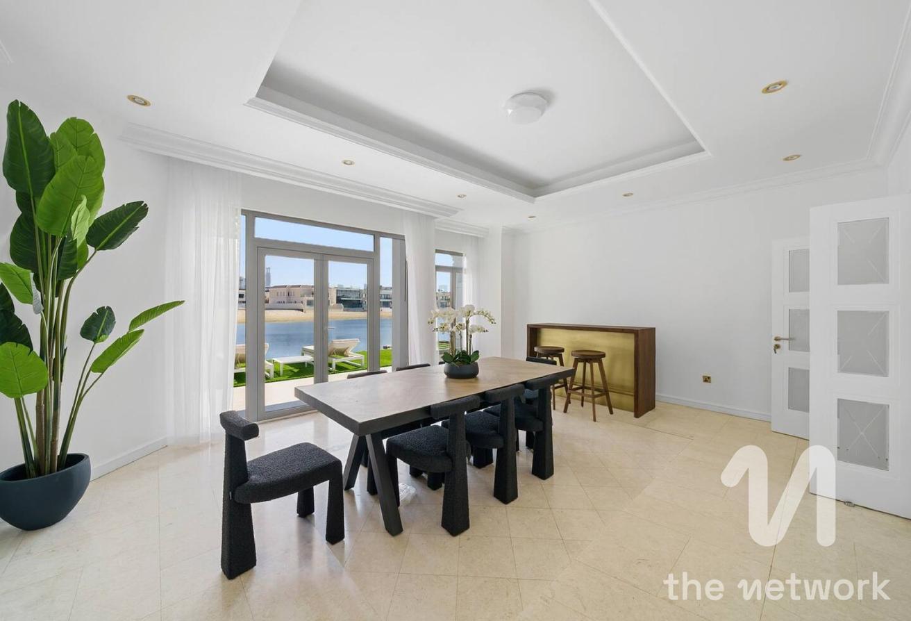 Upgraded Garden Home | 4 Beds | Furnished photo 6