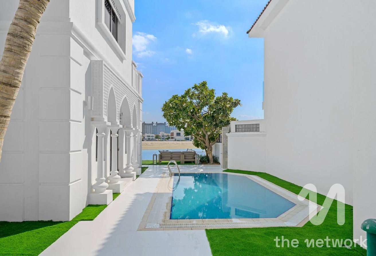 Upgraded Garden Home | 4 Beds | Furnished photo 8