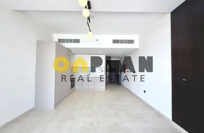 Apartment - 1 Bathroom for rent in Deansgate By Ade - Majan - Dubai