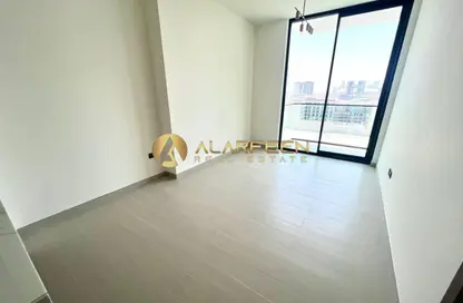 شقة - غرفة نوم - 2 حمامات للايجار في بن غاطي توليب - منطقة 11 - قرية جميرا الدائرية - دبي