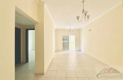 Apartment - 1 Bedroom - 2 Bathrooms for rent in Muwaileh 29 Building - Muwaileh - Sharjah