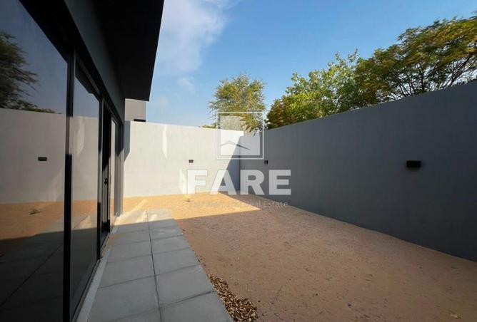 128374465 - Property Image 3