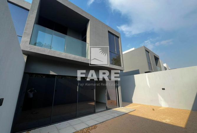 128374465 - Property Image 2
