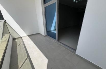 Apartment - 2 Bedrooms - 3 Bathrooms for rent in Al Khan Lagoon Tower - Al Khan Lagoon - Al Khan - Sharjah