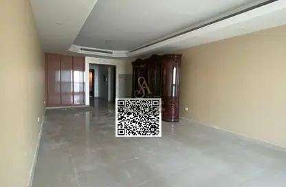 شقة - 2 غرف نوم - 4 حمامات للبيع في مساكن كورنيش عجمان - طريق كورنيش عجمان - عجمان