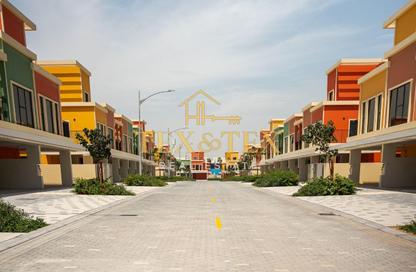 Townhouse - 4 - 3 for rent in Portofino - Damac Lagoons - Dubai