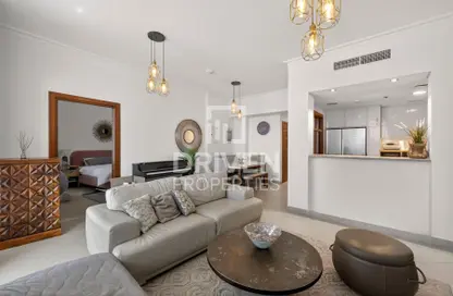 شقة - 2 غرف نوم - 3 حمامات للايجار في برج فيستا 2 - برج فيستا - وسط مدينة دبي - دبي