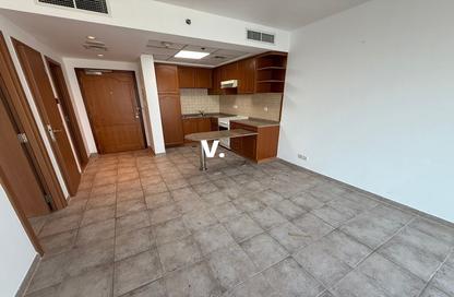 Apartment - 1 Bedroom - 2 Bathrooms for rent in UP Tower - Sheikh Zayed Road - Dubai