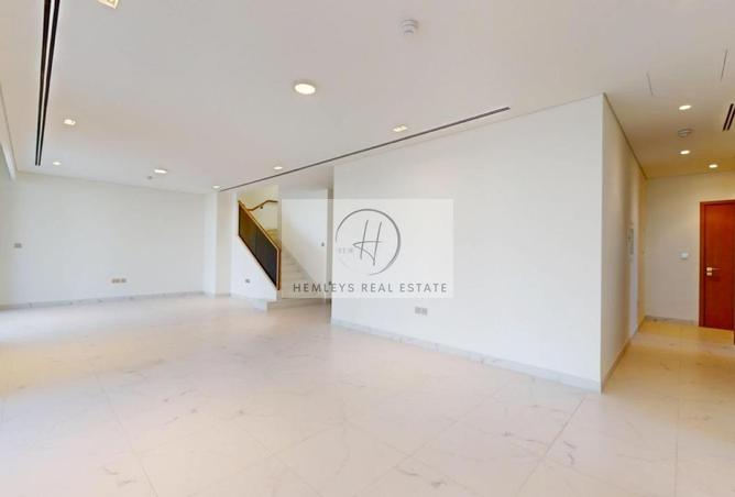 94028692 - Property Image 3