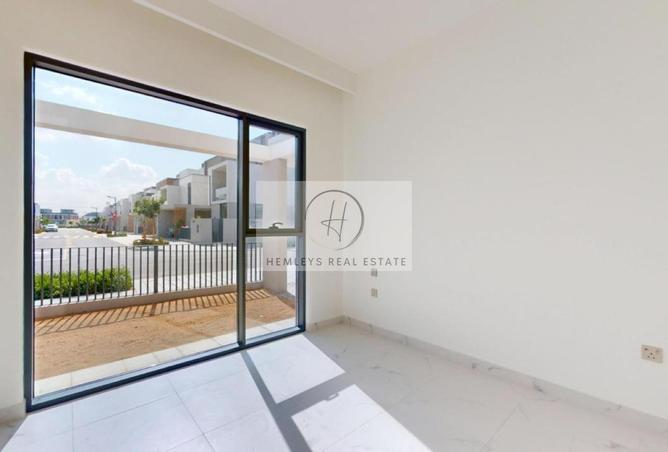 94028692 - Property Image 2