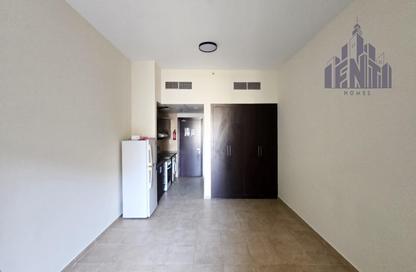 Apartment - Studio - 1 Bathroom for rent in Silicon Gates 1 - Silicon Gates - Dubai Silicon Oasis - Dubai