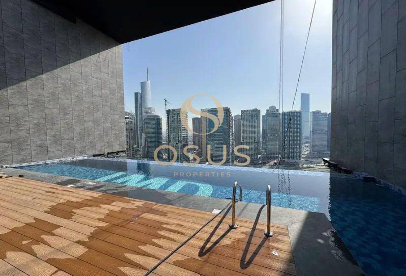 Spacious | Prime Location | Partial Canal View photo 6