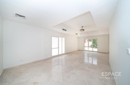 Villa - 6 Bedrooms - 6 Bathrooms for rent in Meadows 1 - Meadows - Dubai