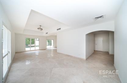 Villa - 6 Bedrooms - 6 Bathrooms for rent in Meadows 1 - Meadows - Dubai