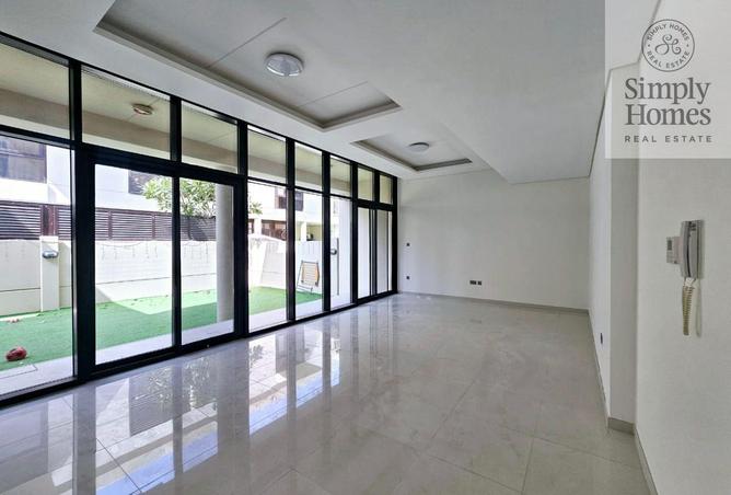 83213105 - Property Image 3