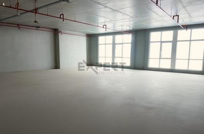 Office Space - Studio - 1 Bathroom for rent in Grosvenor Office Tower - Business Bay - Dubai