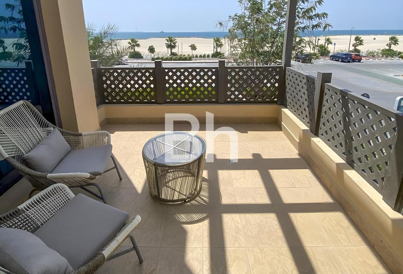 Beach Front | 3 Bedroom Duplex | Garden photo 12