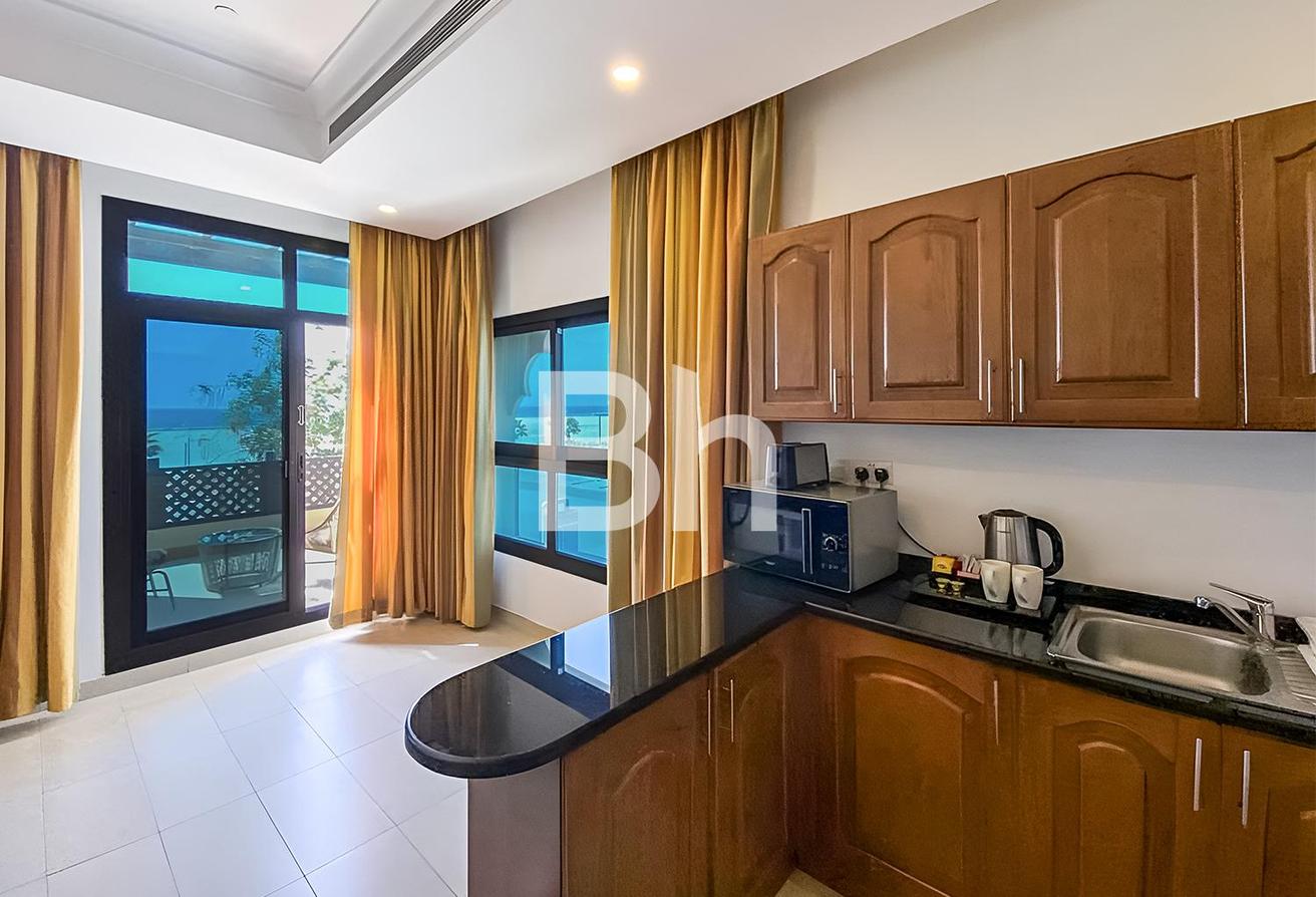 Beach Front | 3 Bedroom Duplex | Garden photo 14