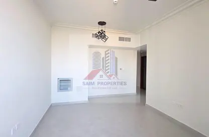 شقة - غرفة نوم - 2 حمامات للايجار في مجمع مويلح - تجارية مويلح - الشارقة