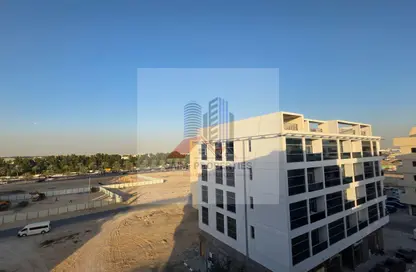 شقة - غرفة نوم - 2 حمامات للايجار في مجمع مويلح - تجارية مويلح - الشارقة