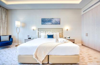 Apartment - Studio - 1 for rent in The Palm Tower - Palm Jumeirah - Dubai