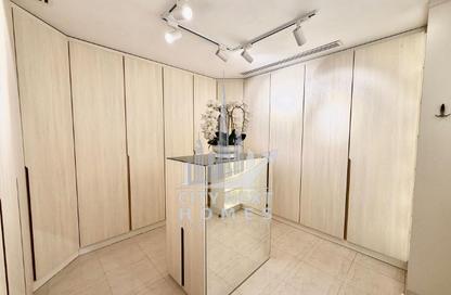 Villa - 6 Bedrooms - 7 Bathrooms for rent in Al Quoz 2 - Al Quoz - Dubai