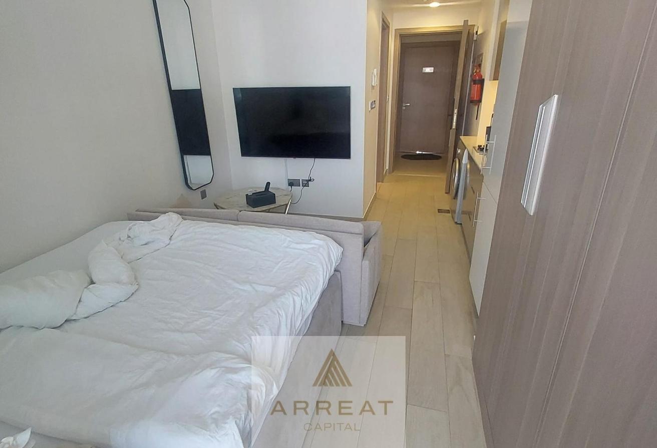 Fully Furnished Studio | WaterFront | Ready to Move photo 2