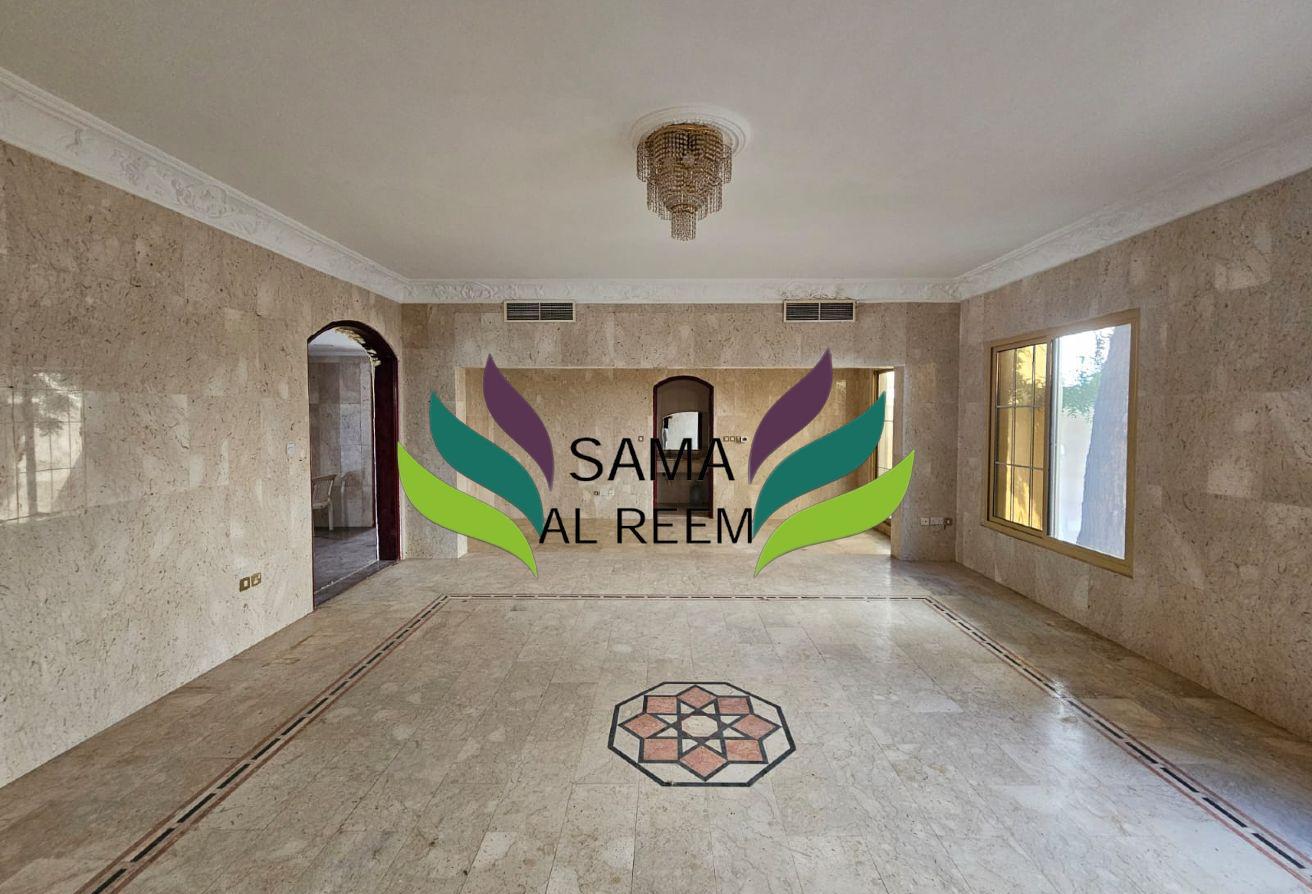Spacious | 5 Bed+Maid Villa | Al Safa 1 photo 4