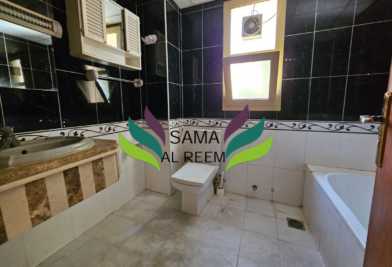 Spacious | 5 Bed+Maid Villa | Al Safa 1 photo 21