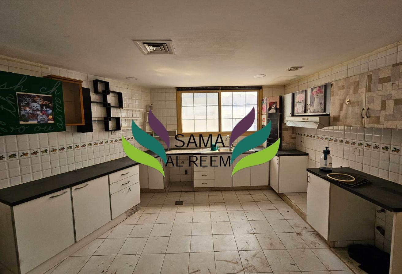 Spacious | 5 Bed+Maid Villa | Al Safa 1 photo 9
