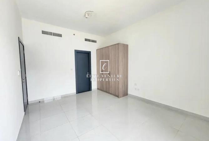 70281610 - صورة العقار 3