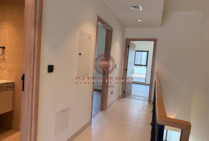 Back to Back | First Tenant | Peaceful Community photo 3