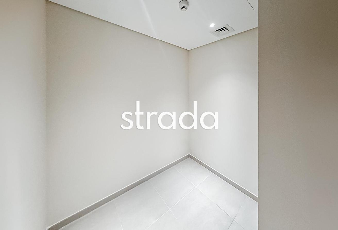 Exclusive | Large layout | Maids photo 10