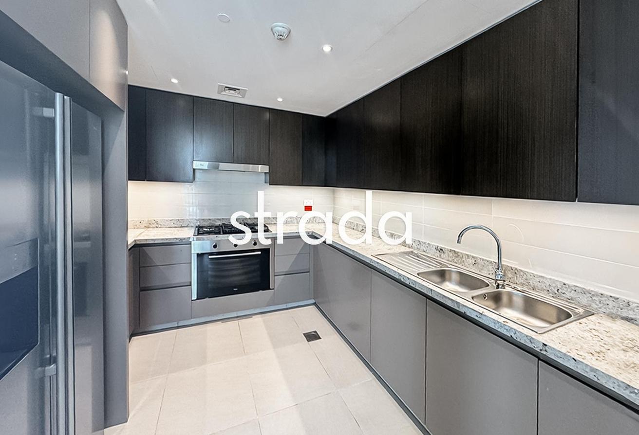 Exclusive | Large layout | Maids photo 3