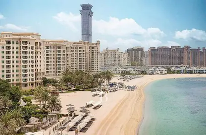 Apartment - 1 Bedroom - 2 Bathrooms for sale in Azure Residences - Palm Jumeirah - Dubai