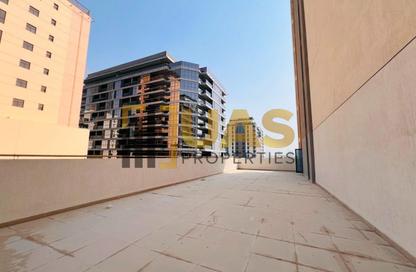 Apartment - 1 Bedroom - 2 Bathrooms for rent in Jumeirah Garden City - Al Satwa - Dubai