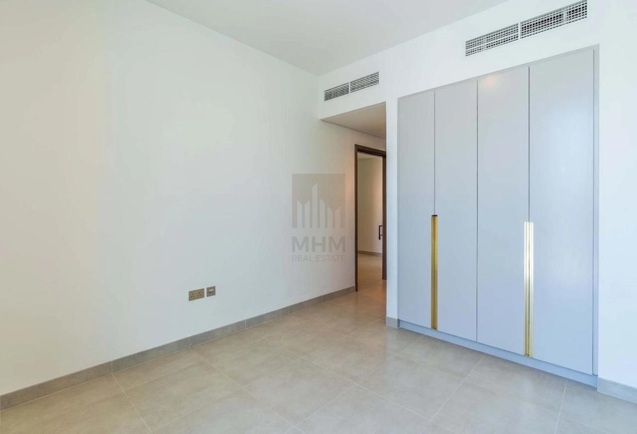 Corner Unit | Single Row | Pool and Park Backing photo 14