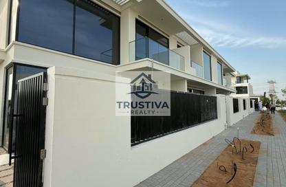 Townhouse - 4 - 6 for sale in Azizi Florence - Um Fanain - Sharjah