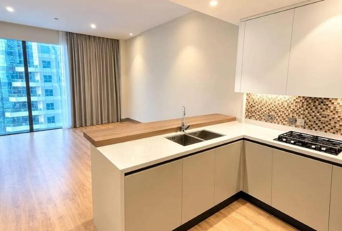 Rent in Jumeirah Living Marina Gate: High-Floor 1BR | Spacious Living ...