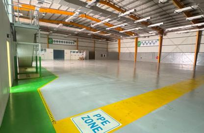 Warehouse - Studio - 2 Bathrooms for rent in Mussafah Industrial Area - Mussafah - Abu Dhabi