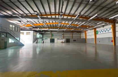 Warehouse - Studio - 2 Bathrooms for rent in Mussafah Industrial Area - Mussafah - Abu Dhabi