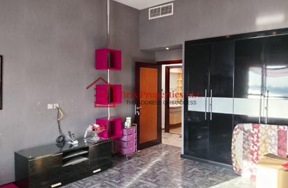 شقة - 3 - 4 للبيع في مساكن كورنيش عجمان - طريق كورنيش عجمان - عجمان