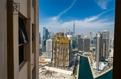 شقة - 2 غرف نوم - 3 حمامات للايجار في برج تشرشل السكني - أبراج تشرشل - الخليج التجاري - دبي