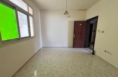Apartment - Studio - 1 for rent in Muwailih Building - Muwaileh - Sharjah