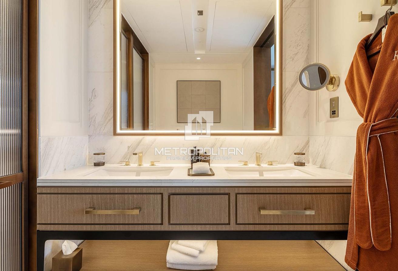 Signature Residence | Resort Living | Furnished photo 14