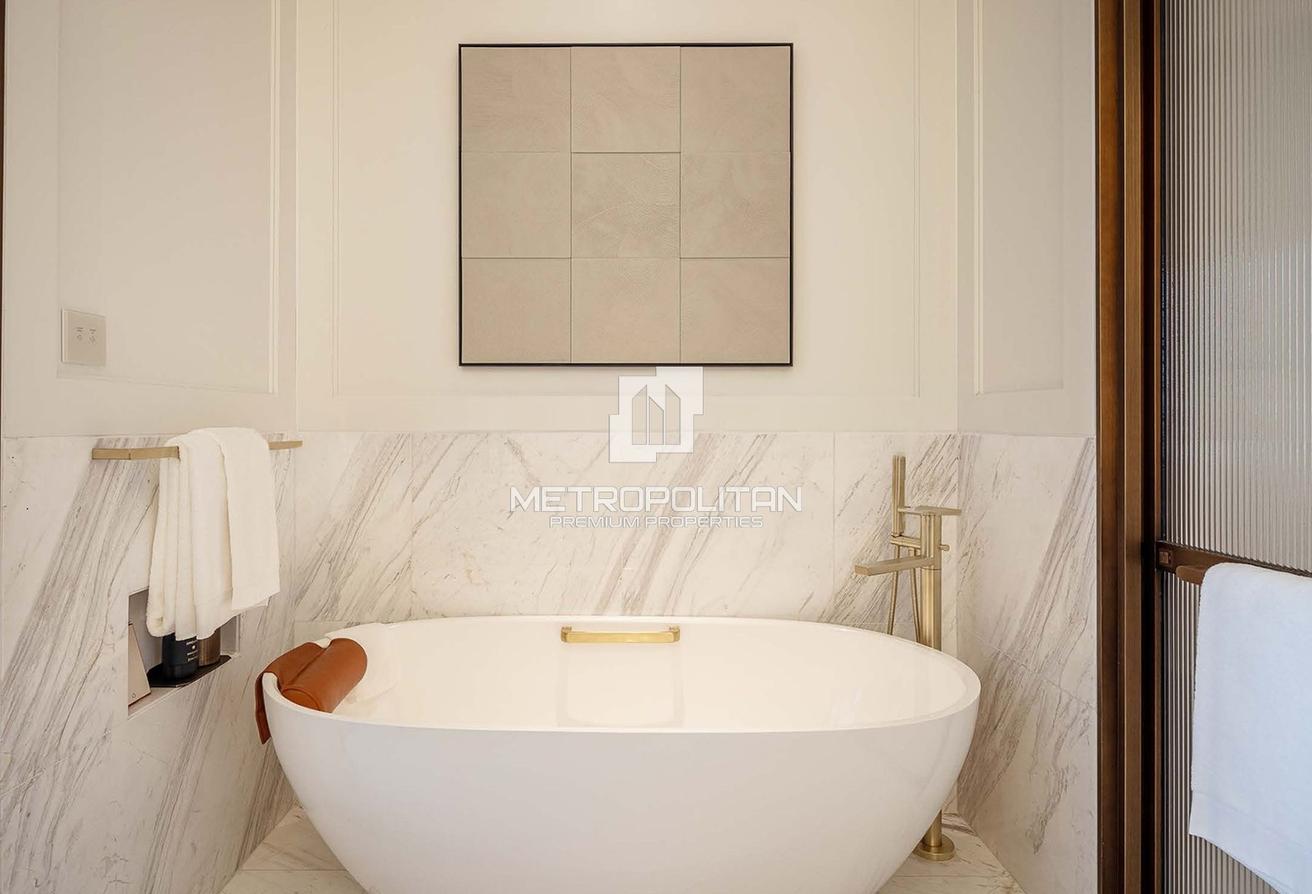 Signature Residence | Resort Living | Furnished photo 15