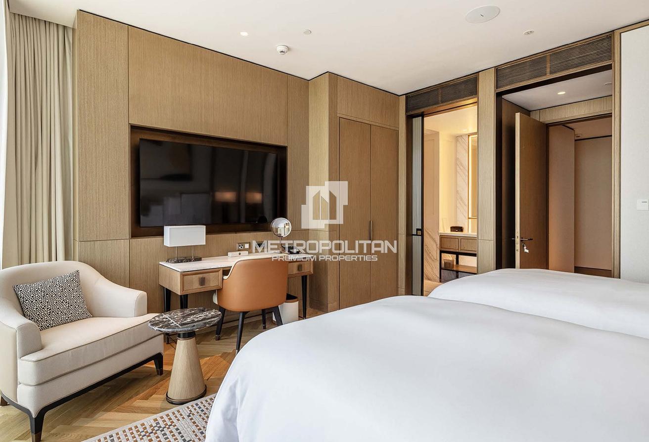 Signature Residence | Resort Living | Furnished photo 17