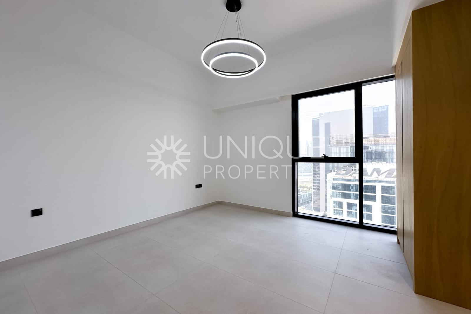 Free Period / Multiple Options / Low Floor