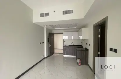 شقة - غرفة نوم - 2 حمامات للبيع في برج روكان B - برج روكان - روكان - دبي لاند - دبي