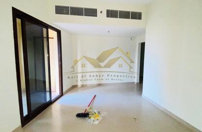 Apartment - 2 Bedrooms - 3 Bathrooms for rent in Al Raffa - Bur Dubai - Dubai